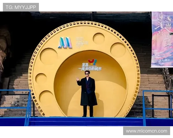 周敏专访：从青涩少年到足球传奇的成长之路